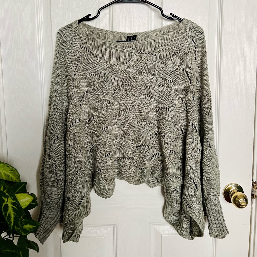 Scallop Oversized Crop Sweater - S
